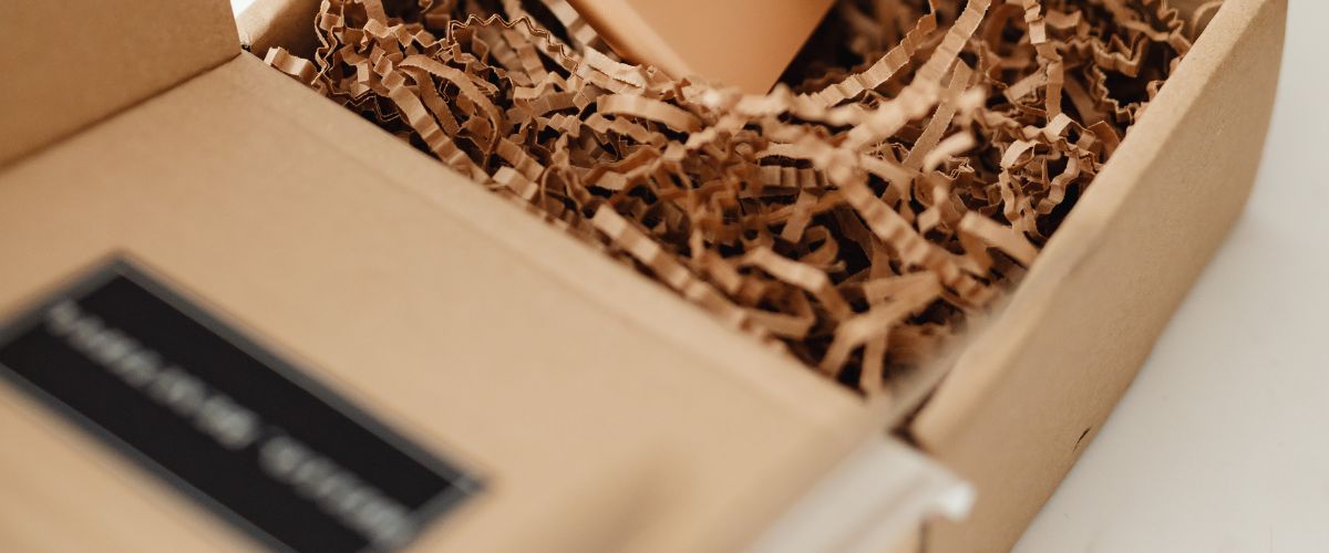 ¿El tamaño de tus objetos son raros para almacenarlos en una caja de cartón?
