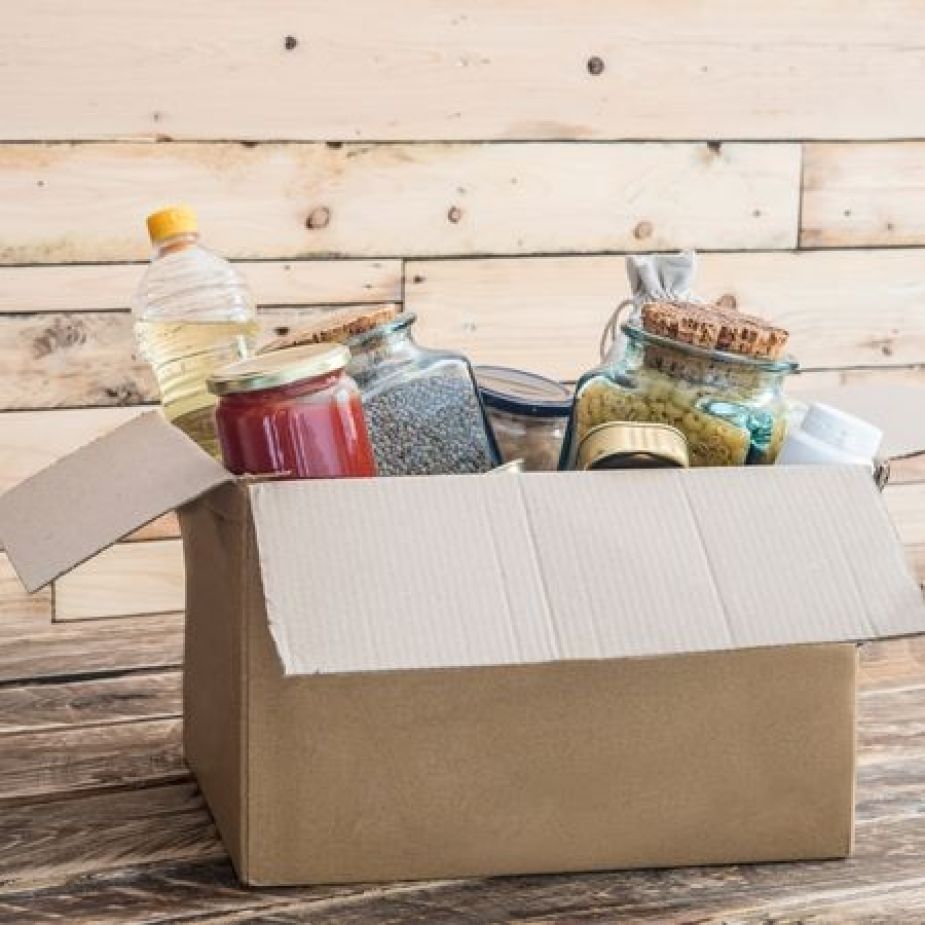 Caja de cartón para envío de comida a domicilio